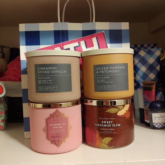 Bath and Body Works 3-Wick Candles - Picture 4 of 4